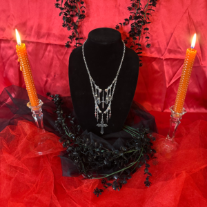 Obsidian Dreams Of Silver - 20"